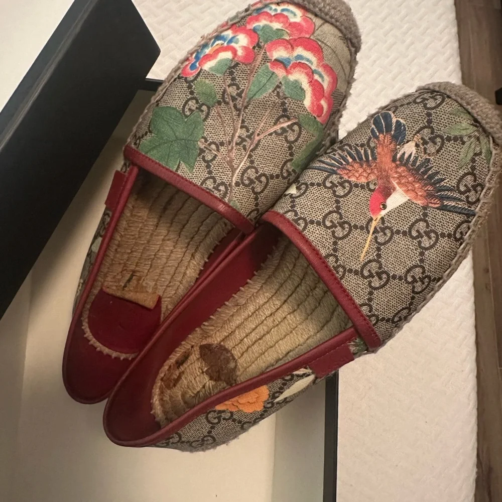 Gucci Women's Espadrilles - Red and Green GG Supreme Size 8.5
